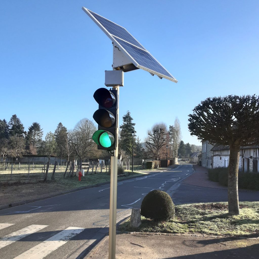 photovoltaic traffic light